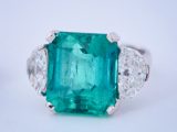 Where_to_Sell_My_Emerald-Diamond-Ring